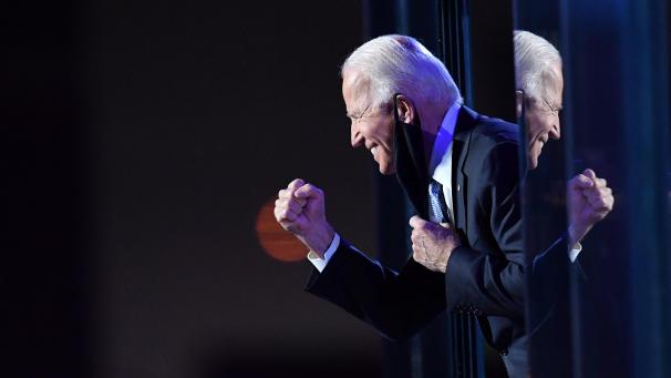 <p>Joe Biden wird erst am 20. Januar als Präsident der USA vereidigt, schon bei seiner Siegesrede gibt sich der 77-Jährige aber präsidial.</p>