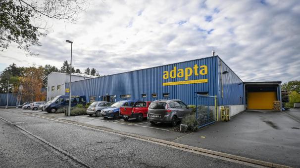 <p>Der Sozialbetrieb Adapta investiert in die Zukunft: Finanzielle und ökologische Ziele stehen dabei im Mittelpunkt.</p>
