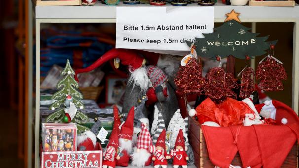 <p>Wenn die Corona-Zahlen es zulassen, könnte der Einzelhandel zum Weihnachtsgeschäft wieder öffnen.</p>