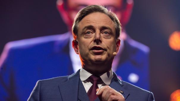 <p>Bart De Wever wird weiter die Geschicke der flämischen Nationalisten von der N-VA leiten.</p>