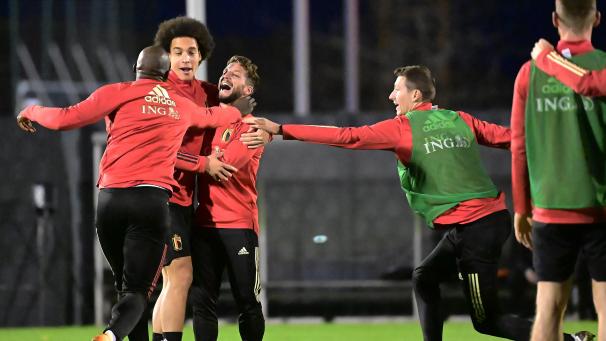 <p>Hatten im Training sichtlich Spaß: Romelu Lukaku, Axel Witsel, Dries Mertens und Hans Vanaken (v.l.n.r.).</p>