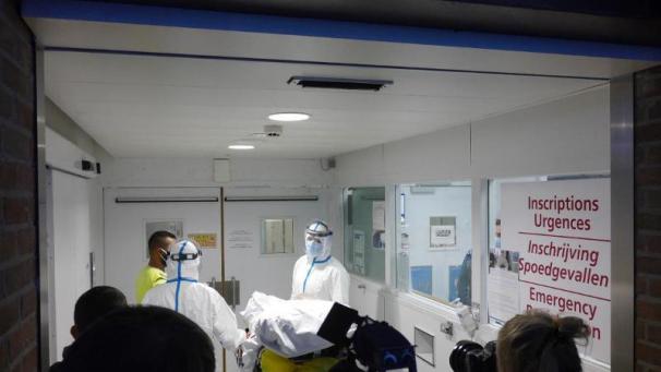 <p>Krankenhäuser sollten in einem Sozialstaat nicht in erster Linie nicht alsWirtschaftsbetriebe gesehen werden.</p>