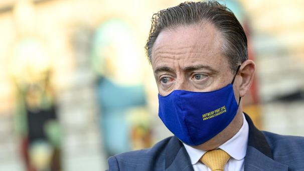 <p>Bart De Wever steht wieder unter Polizeischutz.</p>