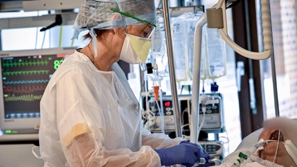 <p>Mehrere Krankenhausverbände warnen vor verfrühten Lockerungen der Corona-Maßnahmen.</p>