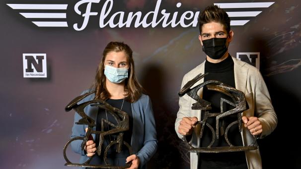 <p>Die Sieger der diesjährigen „Flandrien“-Ausgabe der Zeitung „Het Nieuwsblad“.</p>