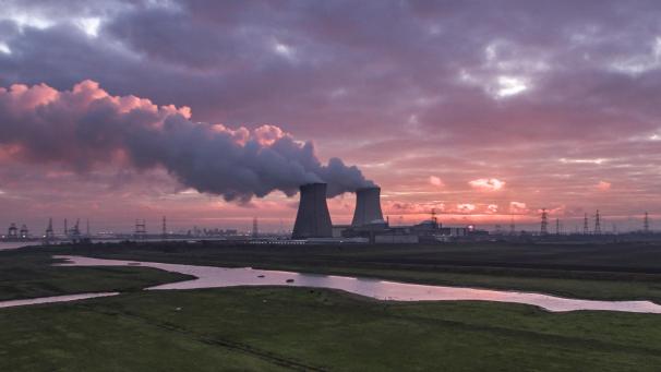 <p>Die beiden Reaktoren Doel 1 und Doel 2</p>