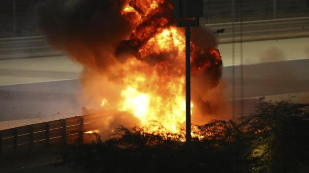 <p>Romain Grosjean aus Frankreich vom Team Haas krachte mit seinem Auto in die Leitplanken.</p>