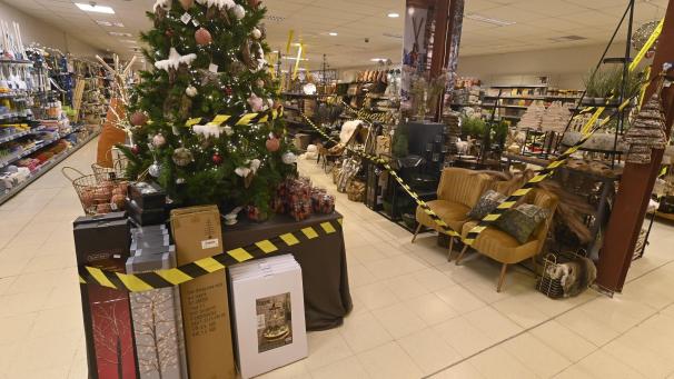 <p>Der Einzelhandel darf ab heute wieder öffnen und soll damit doch noch vom Weihnachtsgeschäft profitieren – auch in Ostbelgien.</p>