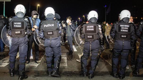 <p>Die Polizei ging am Sonntag gegen die Demonstranten vor.</p>