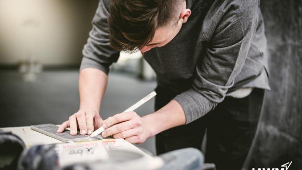 <p>Die duale Berufsausbildung ist auch in unsicheren Zeiten eine sichere Wahl – davon ist man jedenfalls beim IAWM überzeugt und macht damit auch Werbung für sich und die Lehrlingsausbildung.</p>