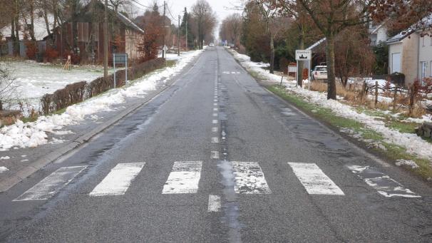 <p>Die Trierer Straße in Elsenborn muss komplett saniert werden. In der Lagerstraße konnte derweil unter Umständen eine Fahrbahnerneuerung ausreichen.</p>
