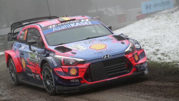 <p>Rutschige Bedingungen im Königlichen Park in Monza, auch für Thierry Neuville.</p>