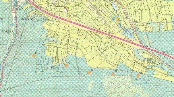 <p>Die Firma BayWa r.e. plant fünf Windkraftanlage zwischen Pont und Recht-Hunnert. Die Einpflanzungen sind mit einem oragenen Punkt gekennzeichnet.</p>
