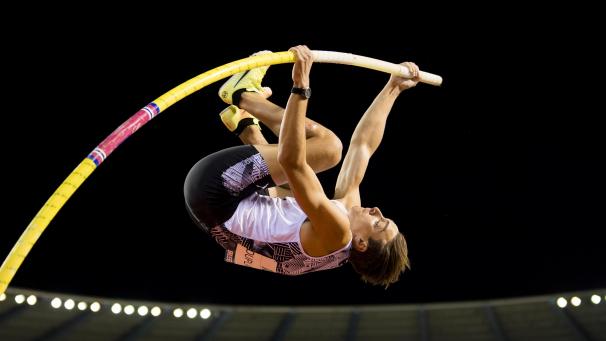 <p>Armand Duplantis in Aktion</p>