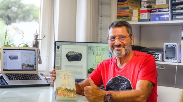 <p>„Kelmis ist wunderschön“, schwärmt der Autor über seine Wahlheimat. Eine Schreibblockade hatte er hier noch nie.</p>