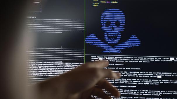 <p>„Erpressungstrojaner“ wird die Ransomware im deutschsprachigen Raum genannt. Die Software dringt in das System ein und verschlüsselt wichtige Dateien. Besonders für Firmen kann dies fatale Folgen haben.</p>