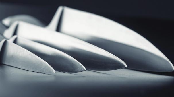 <p>Vier Messer wurden im Pkw des Angeklagten gefunden.</p>