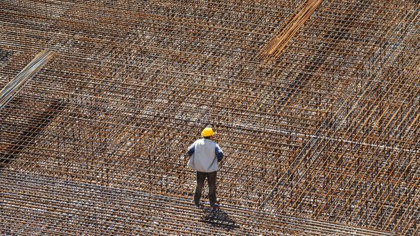 <p>Die negativen Auswirkungen des zweiten Lockdowns auf die Wirtschaft sind viel geringer als im Frühjahr, was zum Teil darauf zurückzuführen ist, dass u. a. das Baugewerbe weiter funktioniert hat.</p>