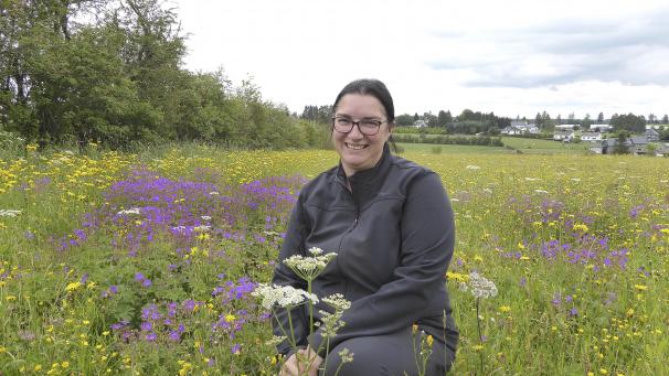 <p>Christine Schleck konnte die Jury von „Qu’elle est belle ma prairie“ mit ihrer artenreichen Wiese in Büllingen überzeugen.</p>