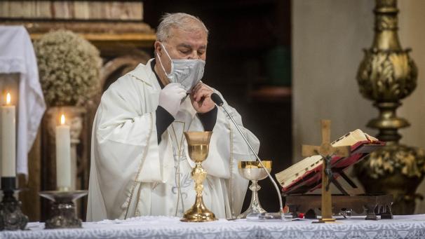 <p>Gottesdienste sind ab Sonntag unter Bedingungen wieder erlaubt.Illustration: Photo News</p>