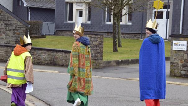 <p>Vor dem Hintergrund der Coronakrise können die Sternsinger Anfang des kommenden Jahres leider nicht von Haus zu Haus gehen. Deshalb sind Alternativen gefragt.</p>