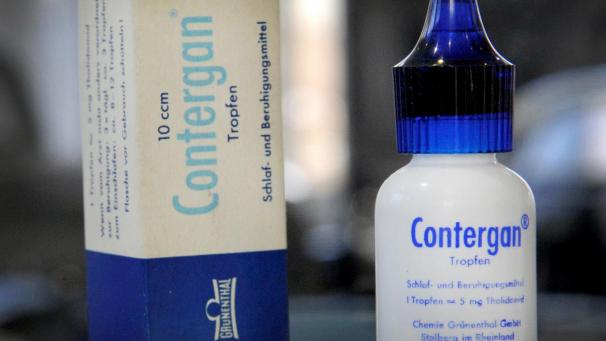 <p>Das Schlaf- und Beruhigungsmittel Contergan steht in einer Vitrine im Deutschen Museum.</p>