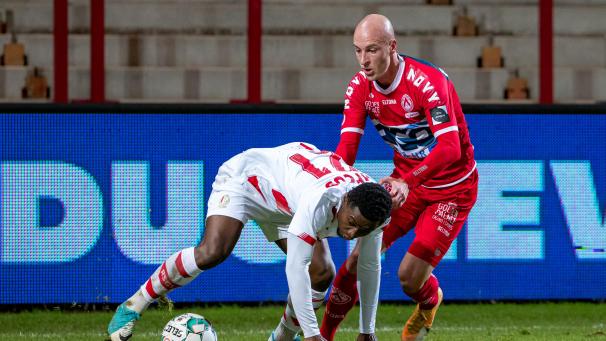 <p>Kortrijk besiegte Standard mit 2:1.</p>