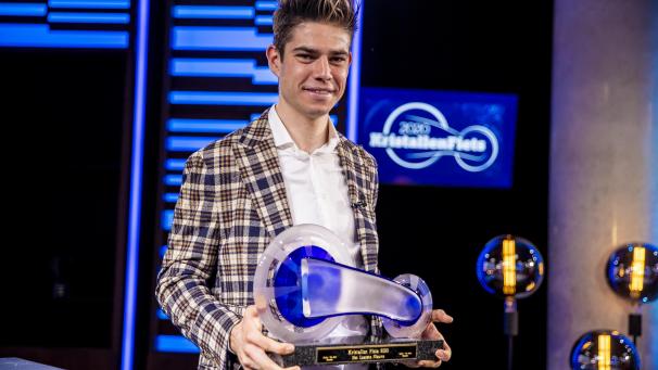 <p>Wout Van Aert ist stolzer Sieger seines ersten „Kristallen Fiets“.</p>