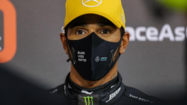 <p>Steht kurz vor der Unterschrift: Lewis Hamilton.</p>