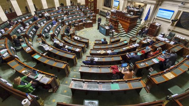 <p>Nach einer Marathondebatte verabschiedete das Plenum der Abgeordnetenkammer den Haushaltsplan für das nächste Jahr.</p>