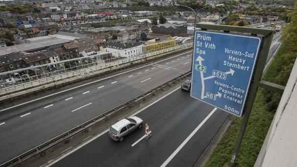<p>Die Sperrung der Autobahn E42 in Richtung Battice dauerte nur etwa eine halbe Stunde.</p>