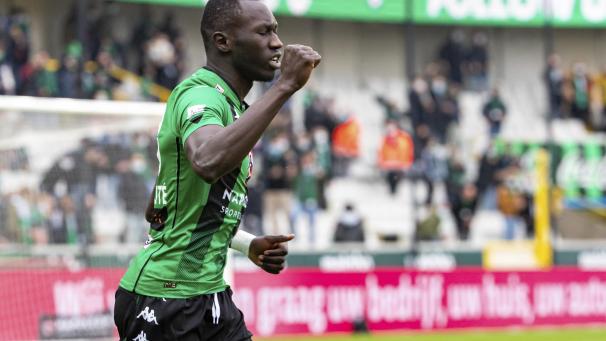 <p>Seine Gastgeberrolle könnte Franck Kanouté teuer zu stehen kommen.</p>