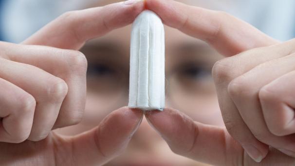 <p>Im zuständigen PDG-Ausschuss setzte sich CSP-Mandatar Colin Kraft dafür ein, künftig kostenlose Menstruationsprodukte in ostbelgischen Schulen zur Verfügung zu stellen.</p>