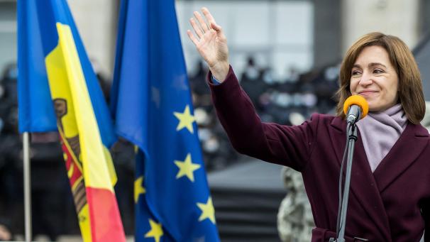 <p>Hat den Eid abgelegt: Maia Sandu.</p>