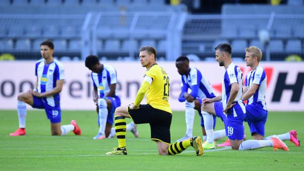 <p>Mehrere Bundesliga-Profis zeigten ihre Solidarität zum getöteten George Floyd.</p>