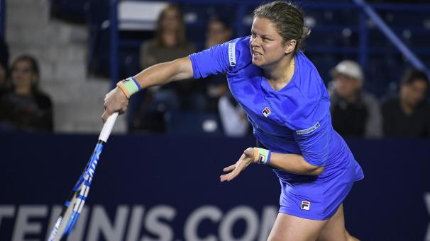 <p>Das Comeback von Kim Clijsters verläuft nicht wie geplant.</p>