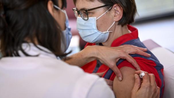 <p>Am Montag wurden auch die ersten Perosnalmitglieder in Altenheimen geimpft.</p>