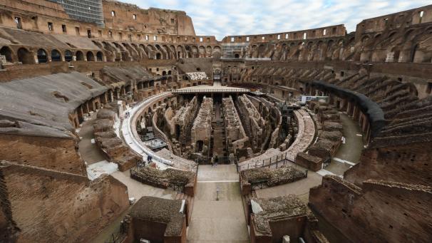 <p>Das fast menschenleere Kolosseum in Rom während der Corona-Pandemie. Reise-Rückkehrer werden in Belgien stärker kontrolliert</p>