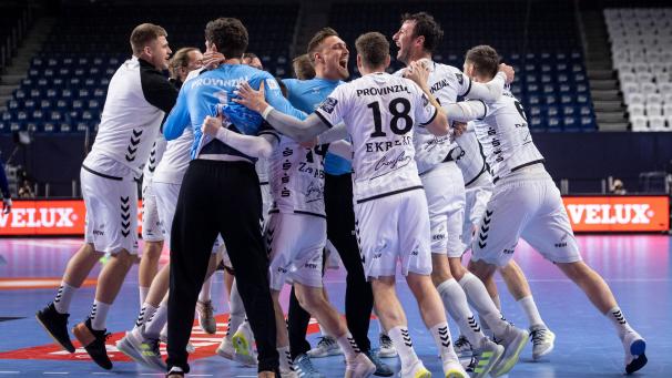 <p>Nach einem wahren Marathon in den letzten Tagen setzt sich der THS Kiel die europäische Handballkrone auf</p>