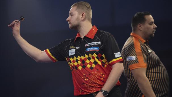 <p>Dimitri van den Bergh ist heute Abend dran.</p>