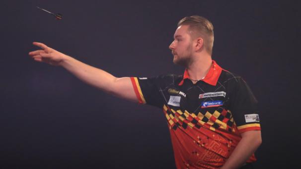 <p>Dimitri van den Bergh flog im Achtelfinale raus.</p>