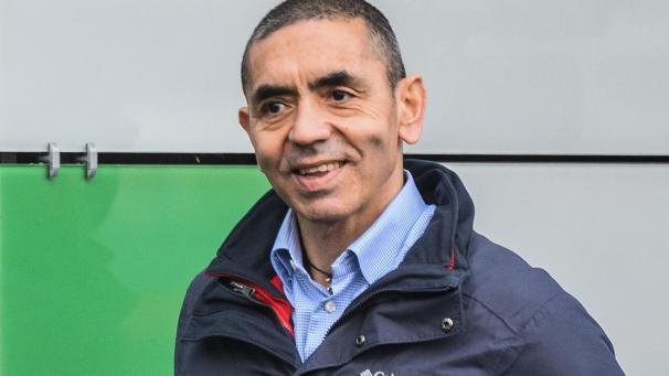 <p>Ugur Sahin, Mitgründer und Vorstandsvorsitzender des Unternehmens Biontech, geht davon aus, dass das Unternehmen Ende Januar Klarheit über die weiteren Produktionsmengen für den Corona-Impfstoff haben wird.</p>