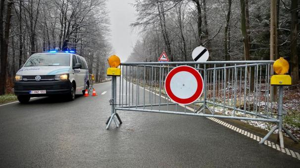 <p>Das Hohe Venn ist auch an der Monschauer Straße gesperrt.</p>