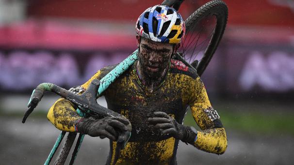 <p>Eine zweiwöchige Quarantäne kurz vor den Spielen erscheint Wout van Aert „nicht gerade förderlich“.</p>