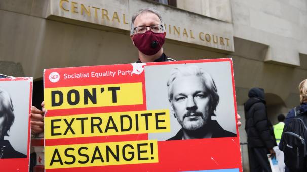 <p>WikiLeaks-Gründer Julian Assange darf nicht an die USA ausgeliefert werden.</p>