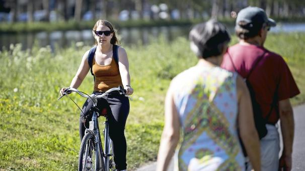 <p>Illustration picture shows people biking on the path next to the canal Mechelen-Leuven, Thursday 23 April 2020. Belgium is in its sixth week of confinement in the ongoing corona virus crisis. The measures announced on March 18th in Belgium to avoid the spread of the Covid-19 will remain active until May 4th. BELGA PHOTO JASPER JACOBS</p>