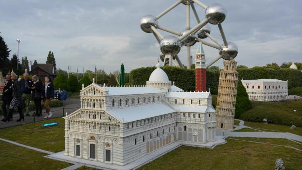 <p>Mini-Europa am Fuße des Atomiums zeigt Europa als Miniaturwelt.</p>