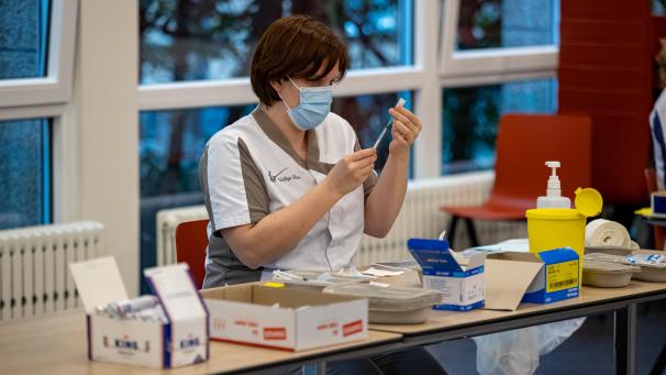 <p>In Belgien sind am 5. Januar die Impfungen im großen Stil angelaufen.</p>