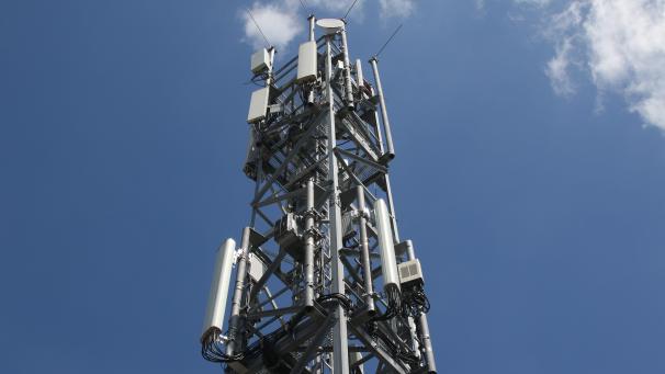 <p>Ein Mobilfunkmast für den Ausbau von 5G.</p>