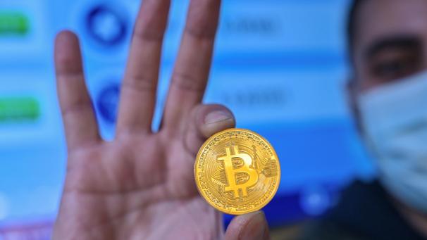 <p>Nach einem heftigen Kurssturz zu Beginn der Woche hat die Kryptowährung Bitcoin ihren Höhenflug fortgesetzt.</p>